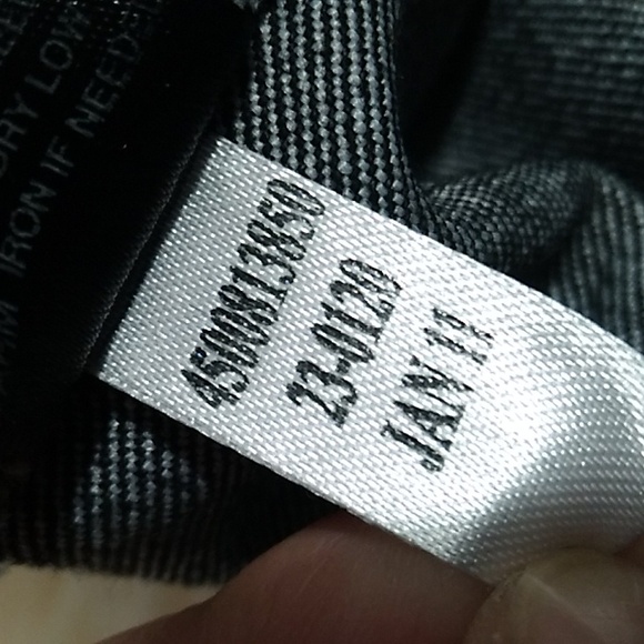 White House Black Market Slim Capri Noir Jeans Sz.2 Feel Beautiful Like New - Picture 13 of 13